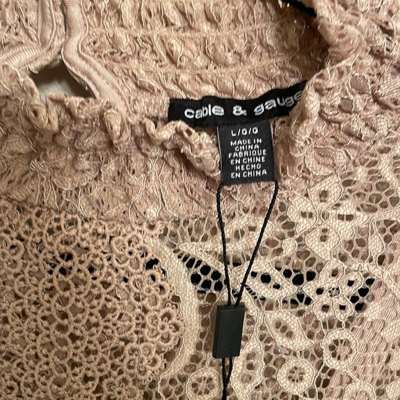 Cable and Gauge Stretch Lace top​ - Picture 6 of 9